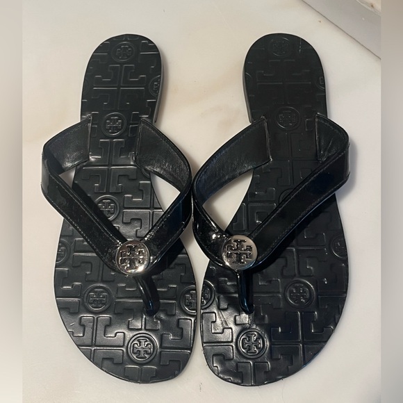 EUC—TORY BURCH “Thora” Black Patent Leather Flip Flops, Size 8 - Picture 1 of 6